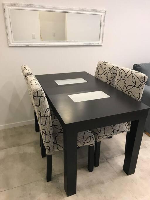 Suite In San Telmo Dormitorio En Suite Con Dos Banos Y Balcon A La Calle Буенос Айрес Екстериор снимка