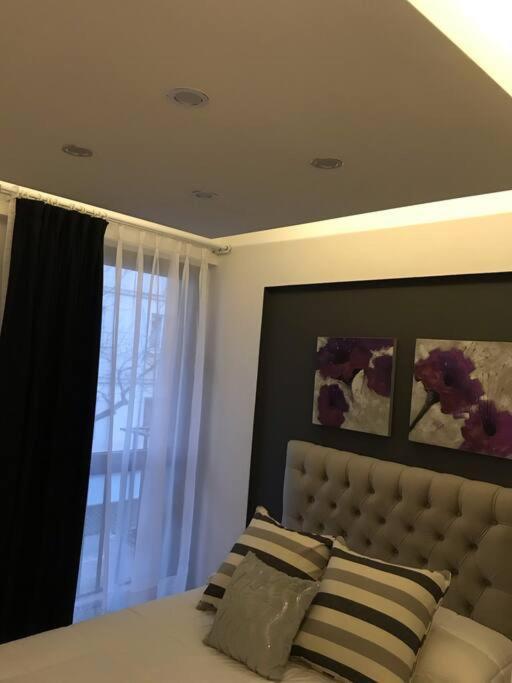 Suite In San Telmo Dormitorio En Suite Con Dos Banos Y Balcon A La Calle Буенос Айрес Екстериор снимка