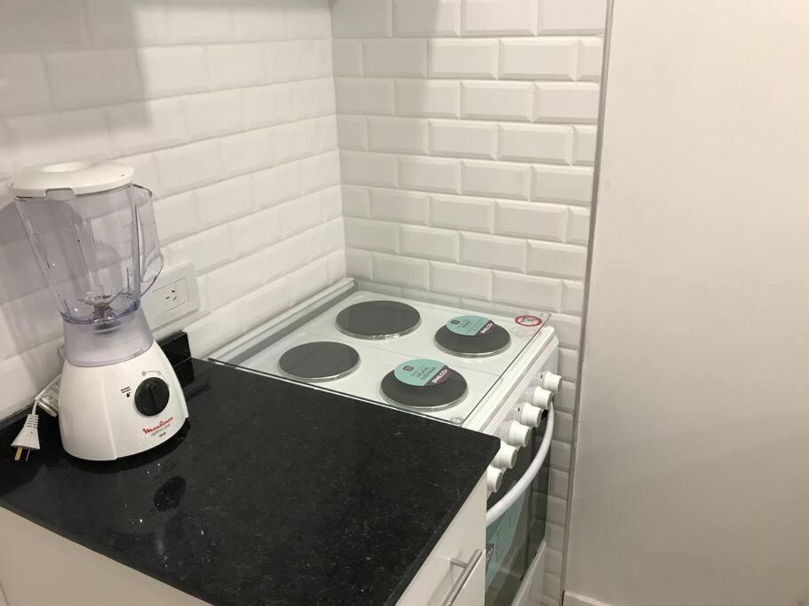 Suite In San Telmo Dormitorio En Suite Con Dos Banos Y Balcon A La Calle Буенос Айрес Екстериор снимка